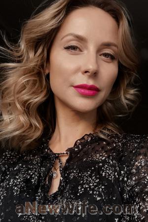 203964 - Ekaterina Age: 40 - Russia