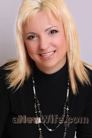 100135 - Alla Age: 33 - Ukraine