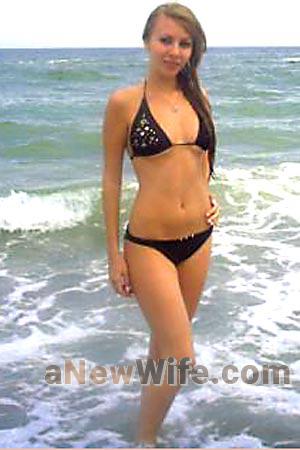 113354 - Elena Age: 24 - Ukraine