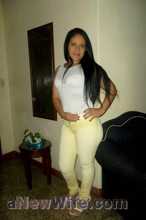 156380 - Nereida Maria Age: 55 - Colombia