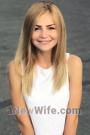 181106 - Irina Age: 25 - Ukraine