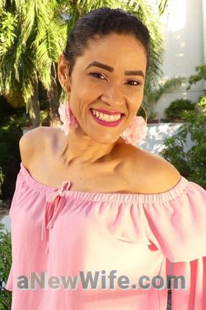 184090 - Dilsa Age: 49 - Colombia