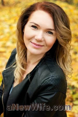 190005 - Oksana Age: 35 - Ukraine