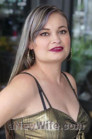 192749 - Luz Dary Age: 36 - Colombia
