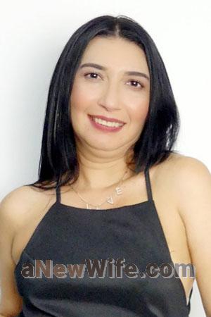 200174 - Adelaida Age: 46 - Colombia
