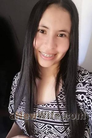 204180 - Arianna Age: 30 - Colombia