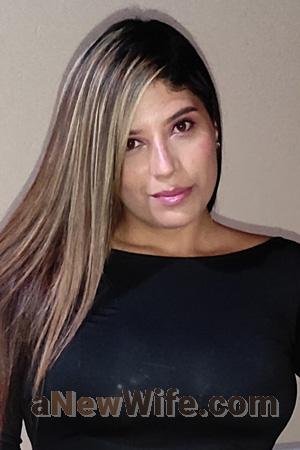 204578 - Daniela Age: 34 - Colombia