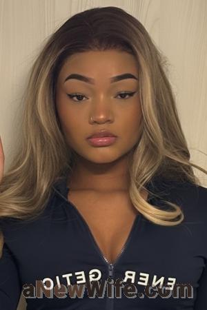 205910 - Geraldine Age: 26 - Colombia