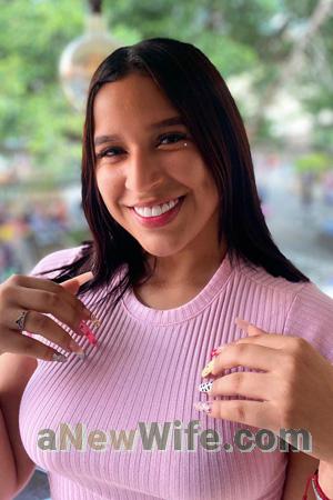 209663 - Yurani Age: 23 - Colombia