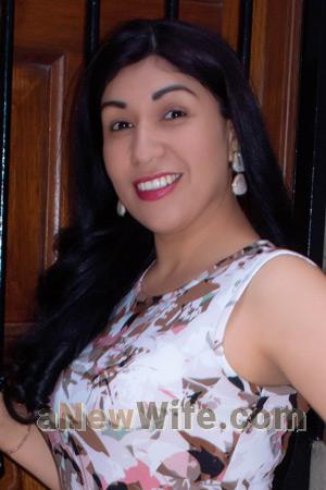 212566 - Sandra Age: 40 - Peru
