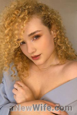 215550 - Scarlet Age: 27 - Colombia