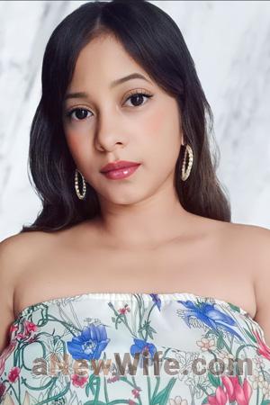 215556 - Laura Age: 34 - Colombia
