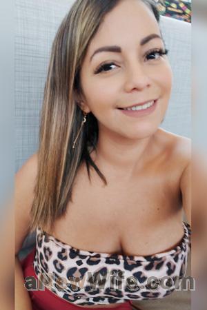 216020 - Yury Age: 43 - Costa Rica