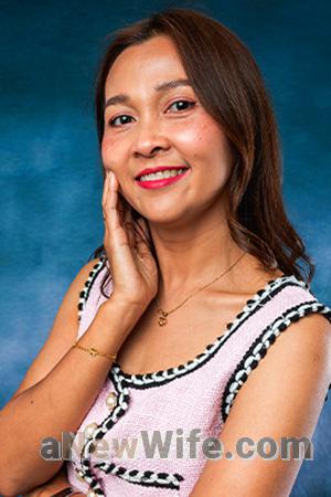 216833 - Amolsiri (Meow) Age: 46 - Thailand