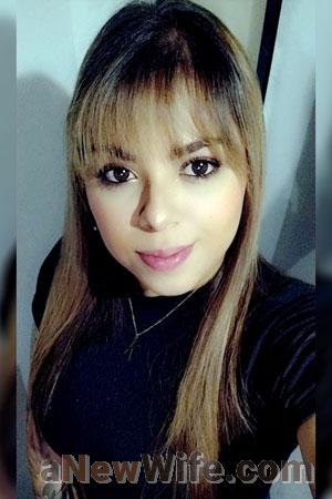 219146 - Kim Age: 30 - Costa Rica