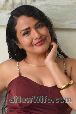 220405 - Lia Age: 40 - Peru