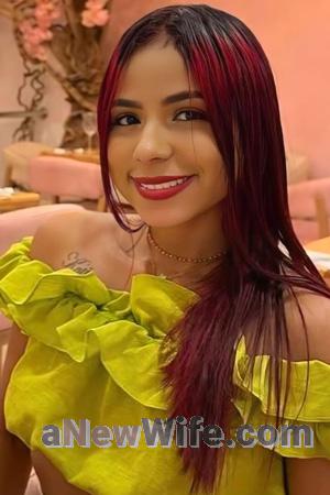 221401 - Carolina Age: 23 - Colombia
