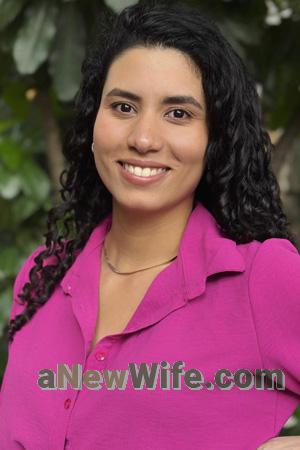 222152 - Laura Age: 28 - Colombia