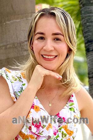 223719 - Tatiana Age: 41 - Colombia