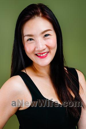 225541 - Jeeranan Age: 43 - Thailand