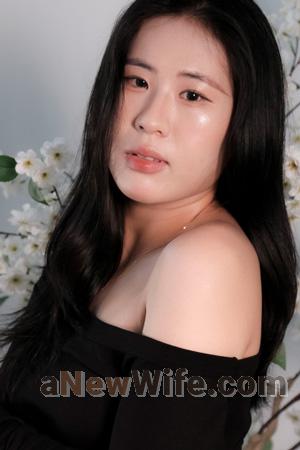 228151 - Pham Nhu Tram Age: 26 - Vietnam