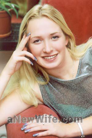 55395 - Oksana Age: 26 - Russia