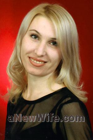58990 - Renata Age: 37 - Russia