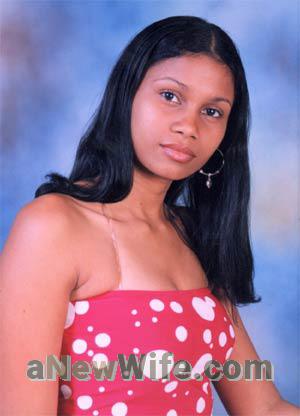 61706 - Nayibe Age: 26 - Colombia