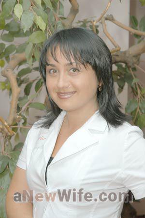 65044 - Irina Age: 34 - Ukraine