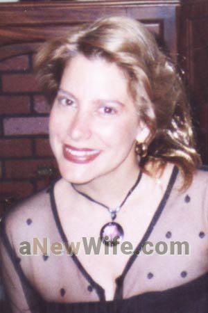 65997 - Johanna Age: 42 - Costa Rica