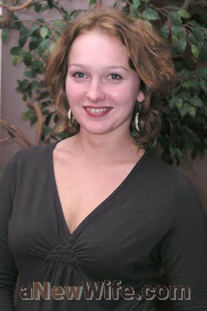 68824 - Elena Age: 27 - Ukraine