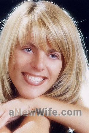 70424 - Tatyana Age: 32 - Ukraine