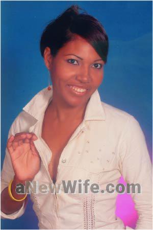 74452 - Juanita Age: 32 - Colombia
