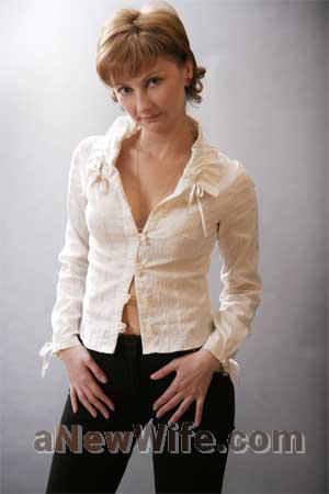 74805 - Yulia Age: 34 - Russia